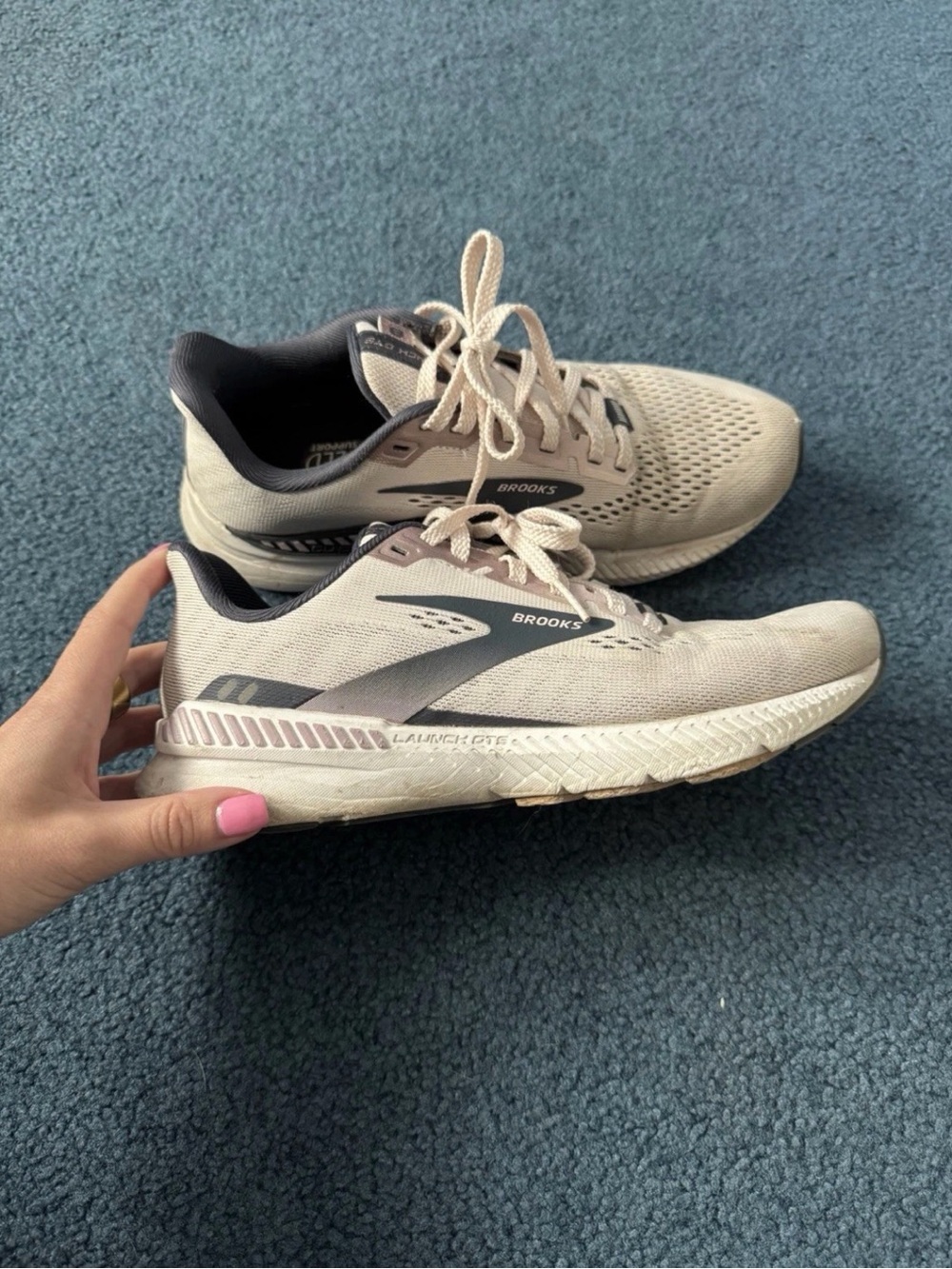 Brooks Launch GTS Lightweight Running Shoes in Beige and Black